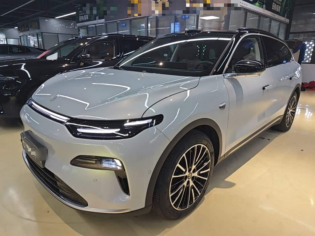Leapmotor C11