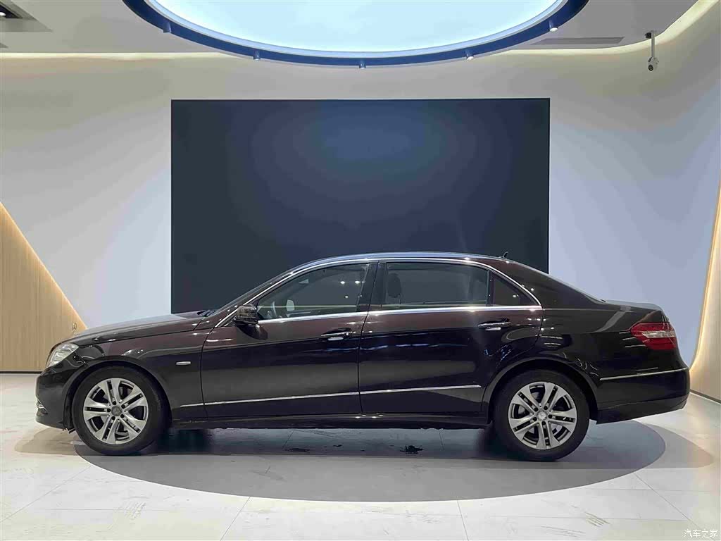Mercedes-Benz E-Class, 2012 4