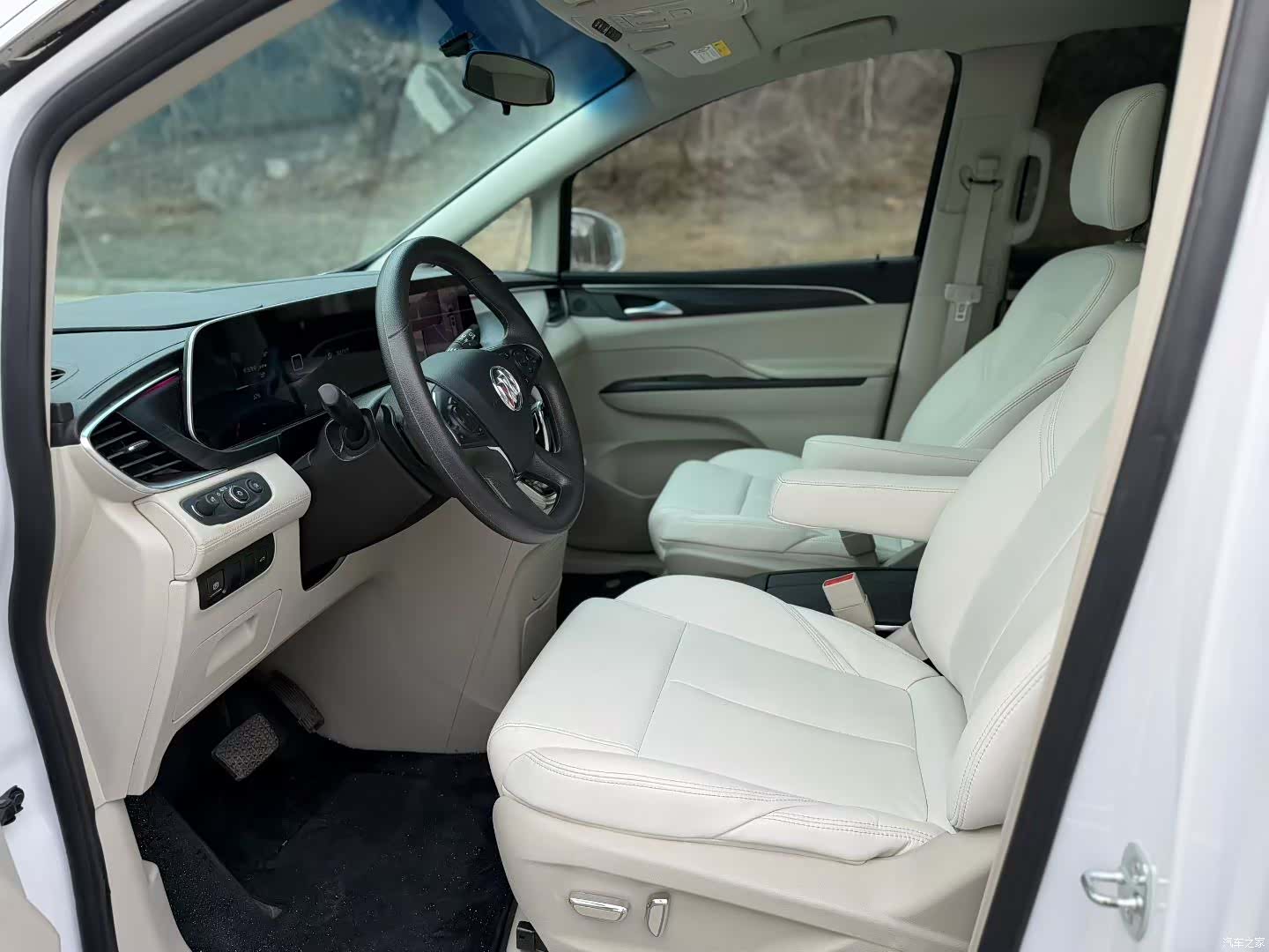 Buick GL8, 2024 4