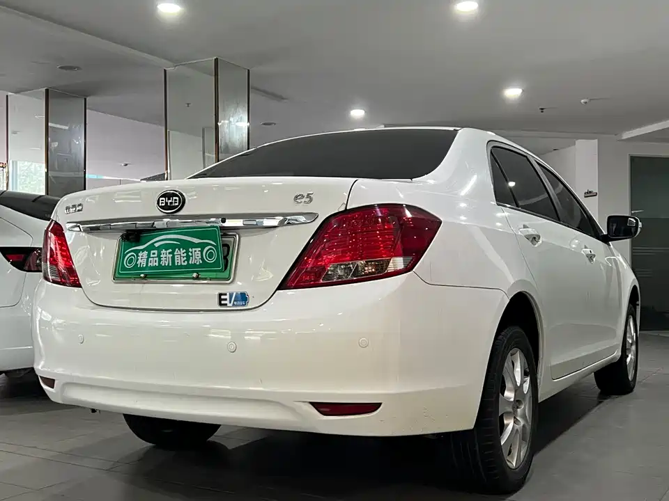 BYD e5 BYD e5