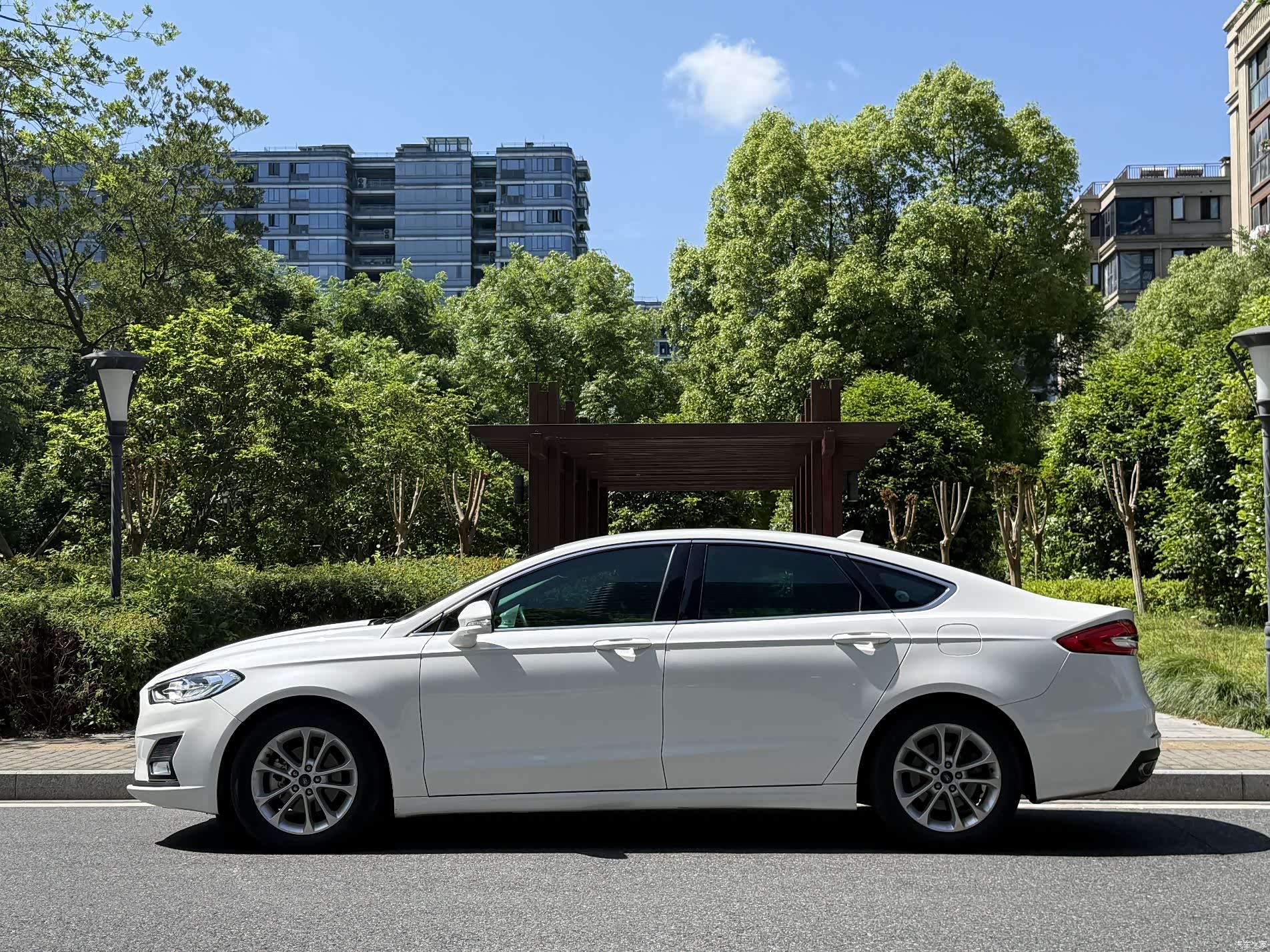 Ford Mondeo, 2020 7