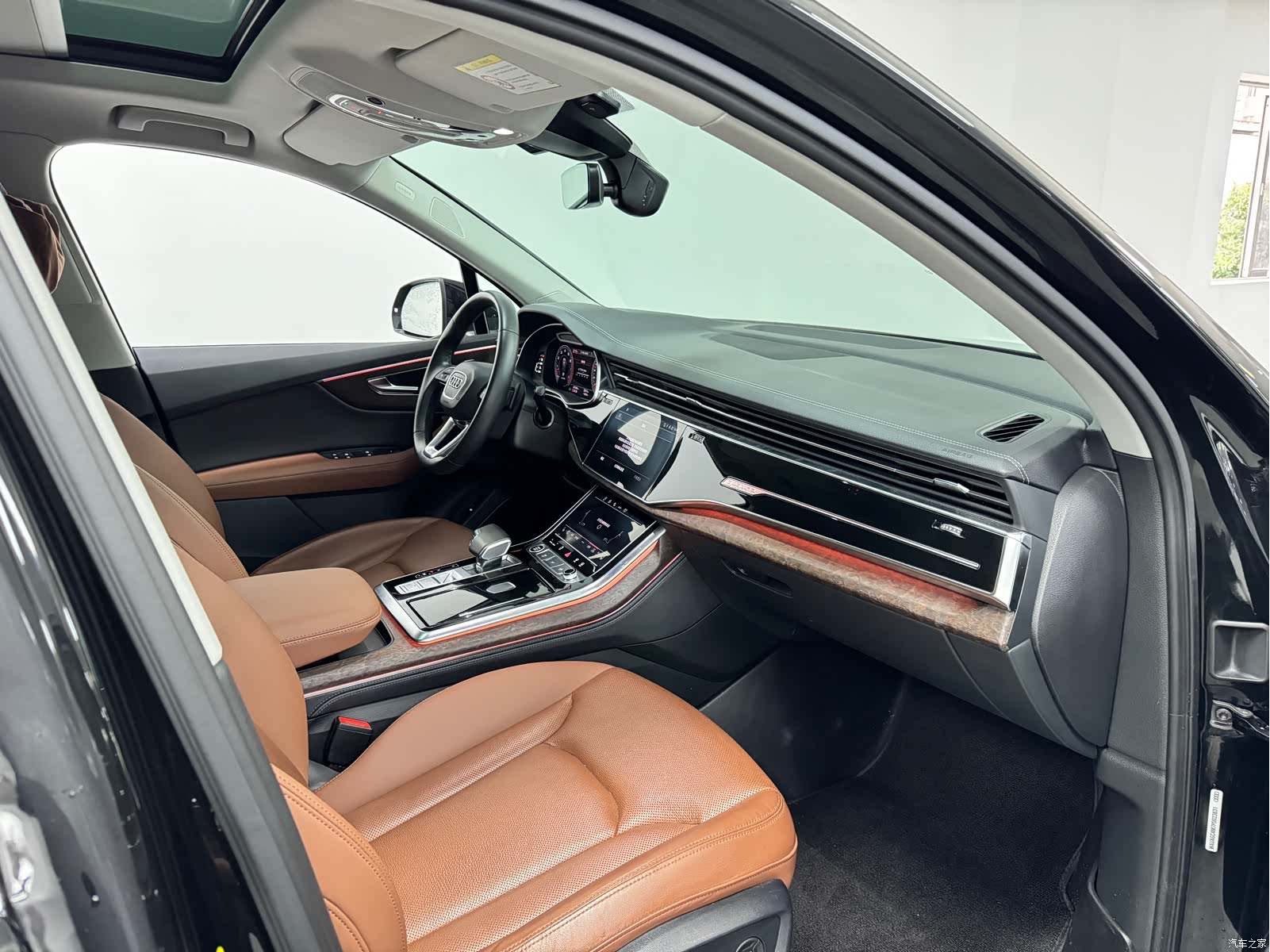 Audi Q7, 2023 10