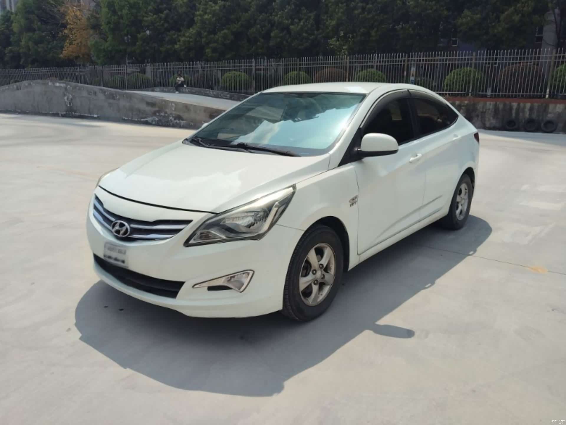 Hyundai GLS, 2014 1