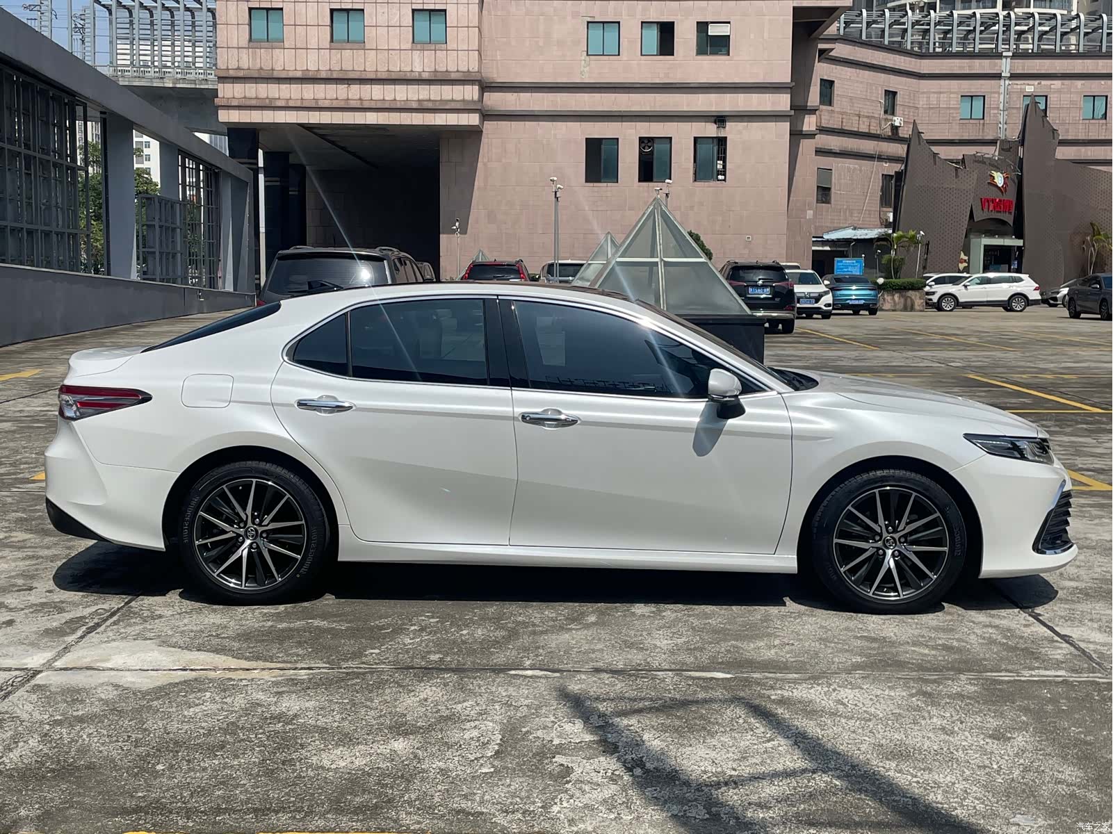 Toyota Camry, 2023 30