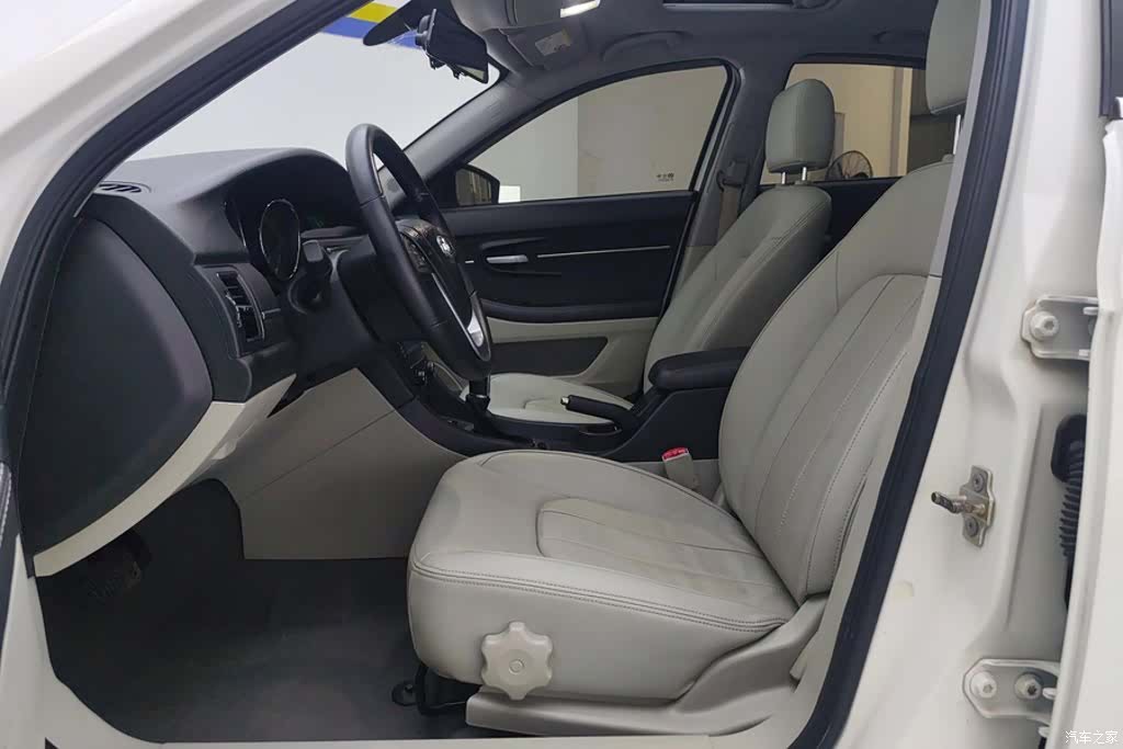 BAIC D50, 2016 9