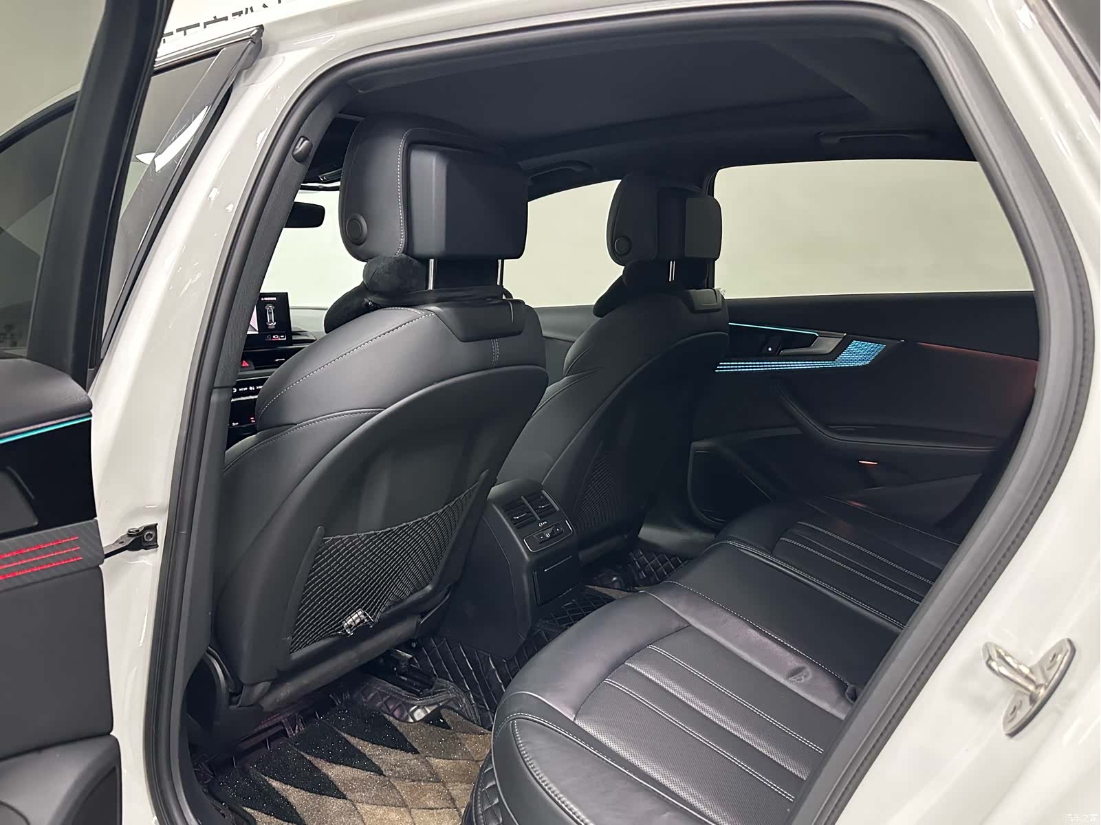 Audi A4L, 2023 16