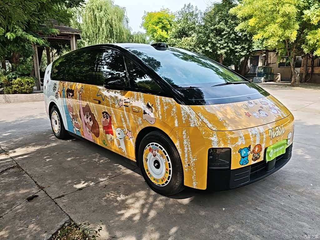 Li Auto MEGA, 2024 4