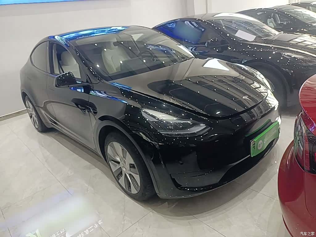 Tesla Model Y, 2022 4