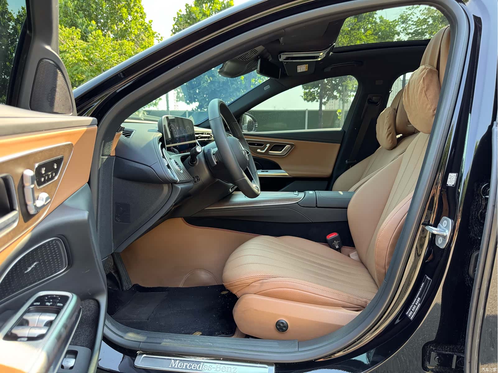 Mercedes-Benz E-Class, 2024 4