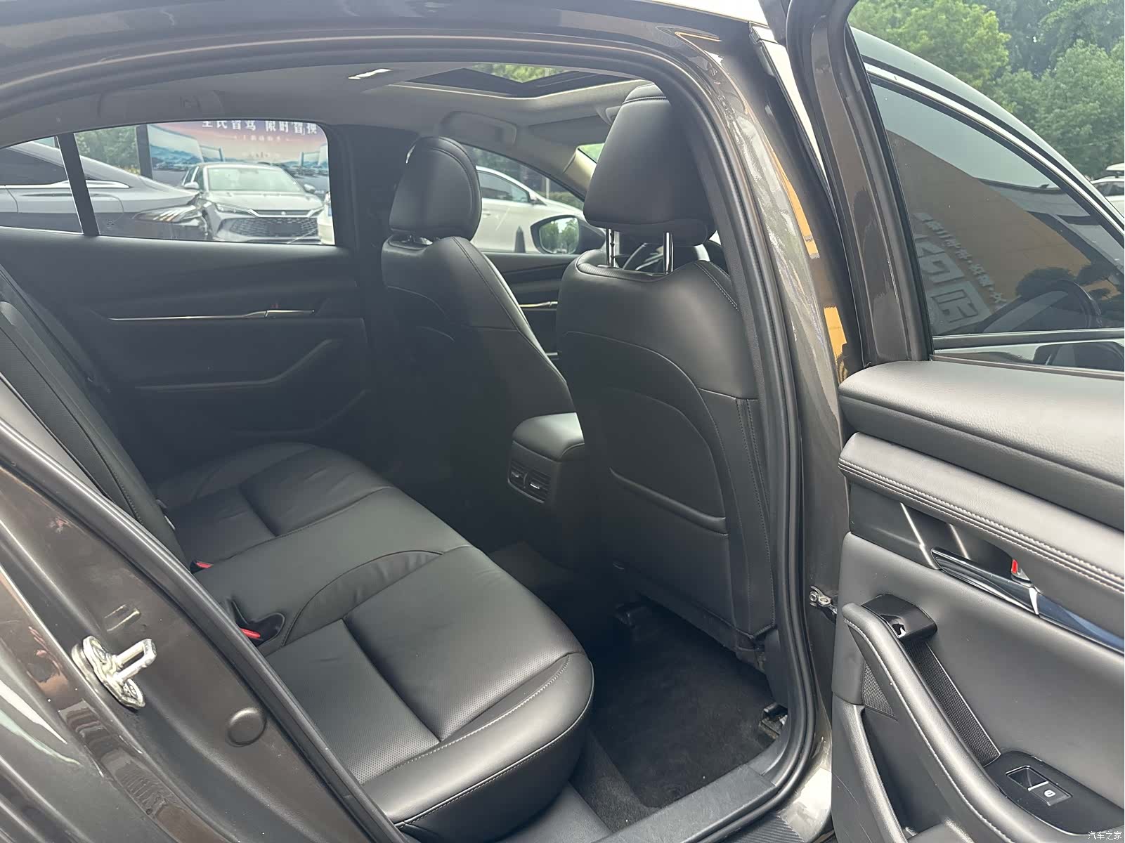 Mazda Mazda3, 2023 18