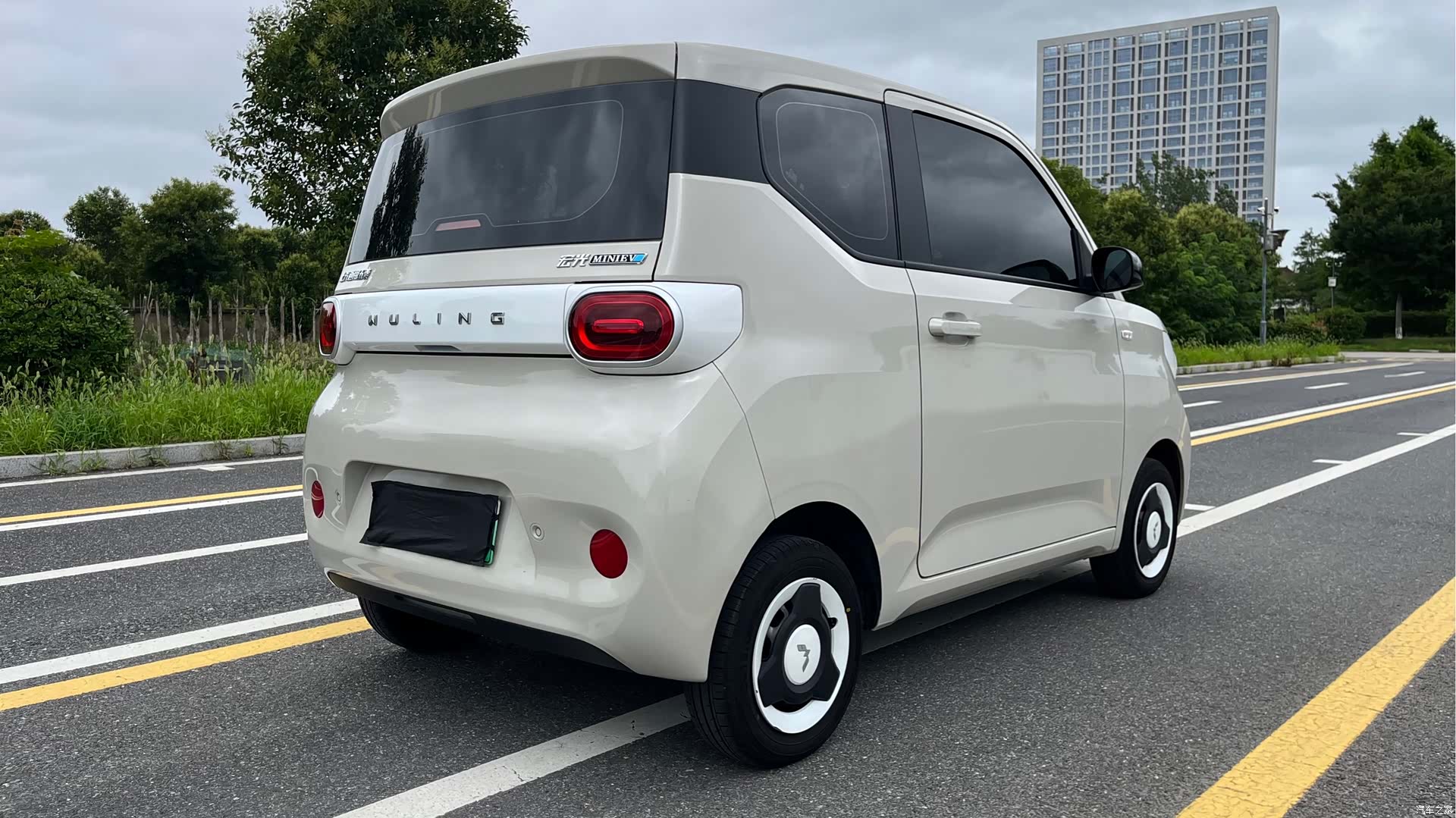 Wuling MINIEV, 2025 12