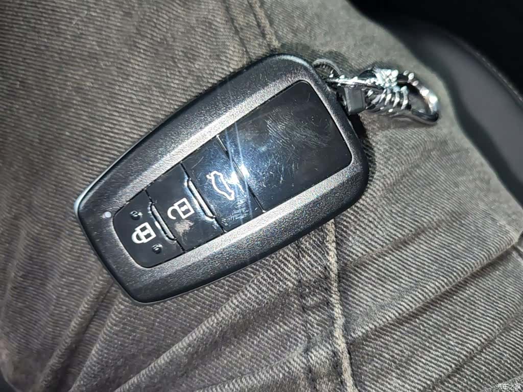 Toyota RAV4, 2021 9