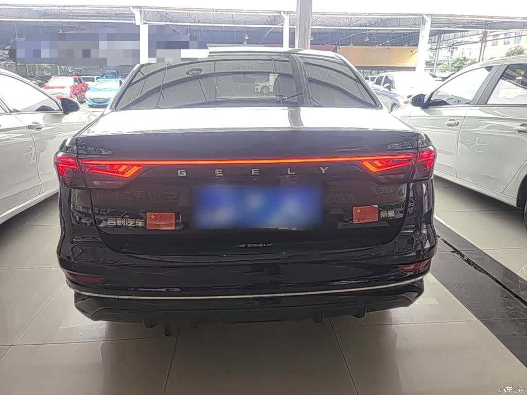 Geely Emgrand, 2023 4