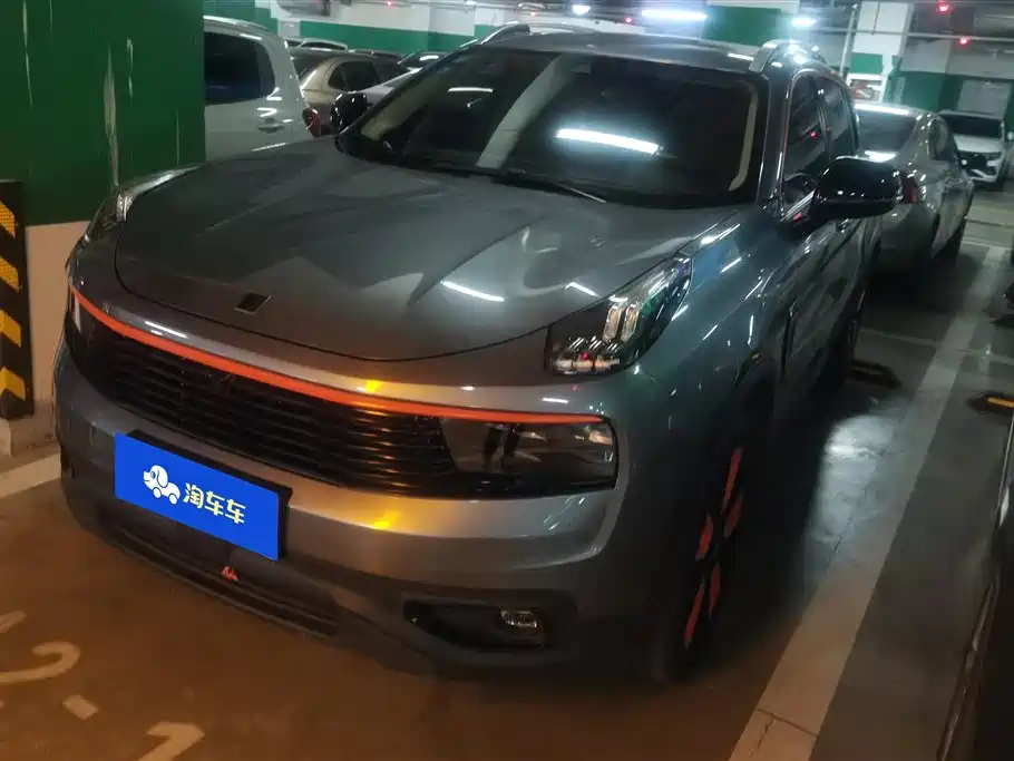 Lynk & Co 01