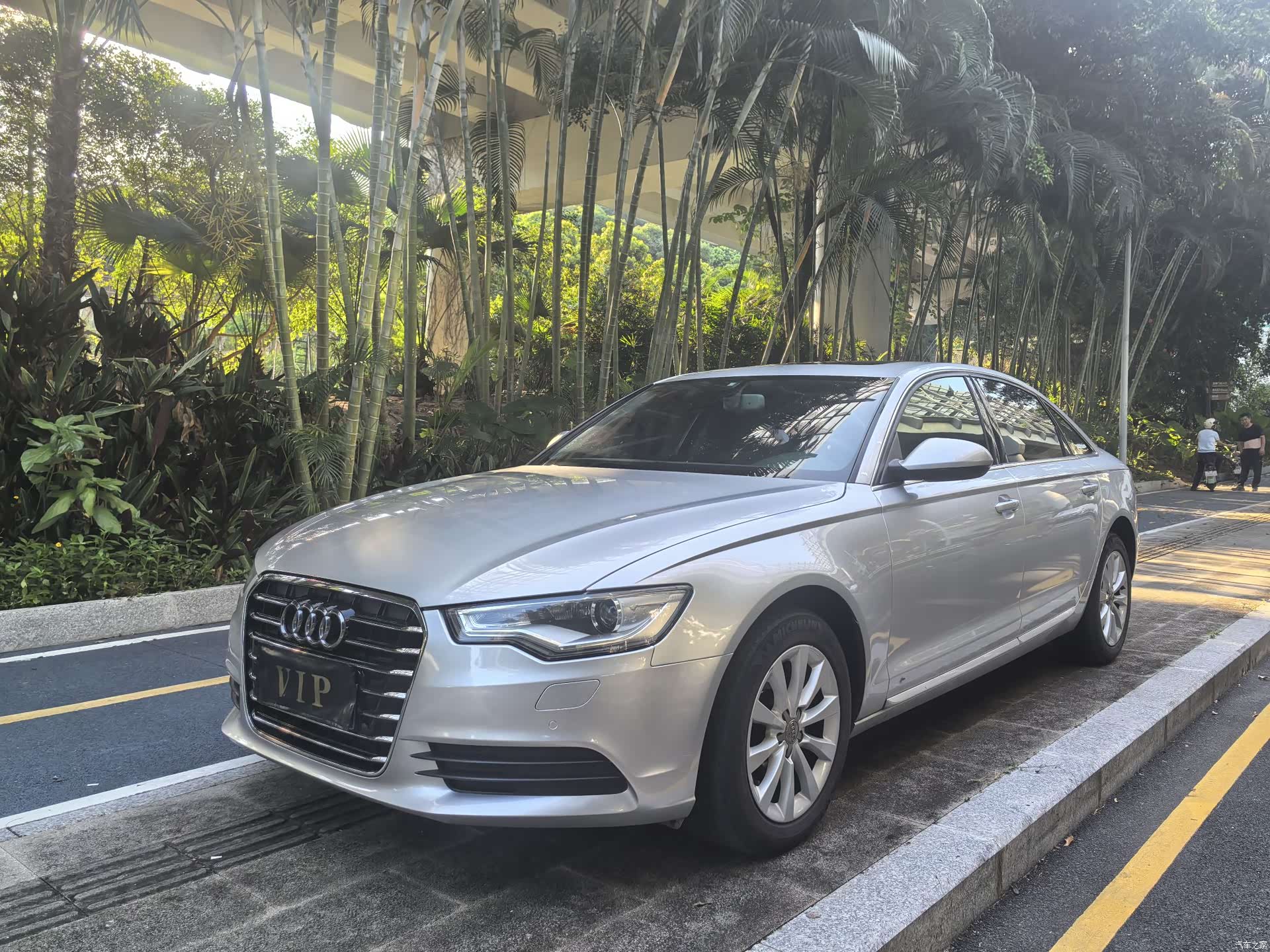 Audi A6L, 2013 1
