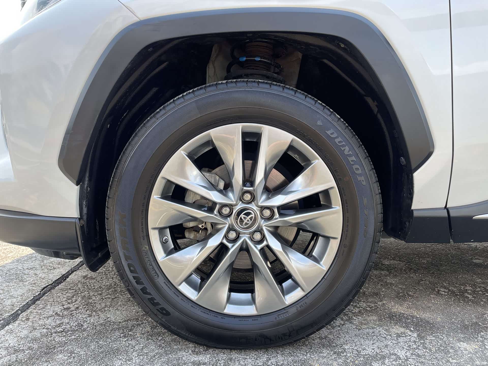 Toyota Wildlander, 2023 23