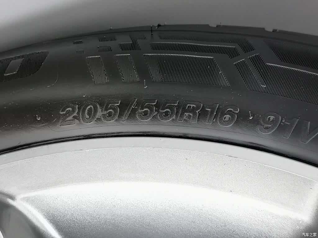 Geely Emgrand, 2018 24