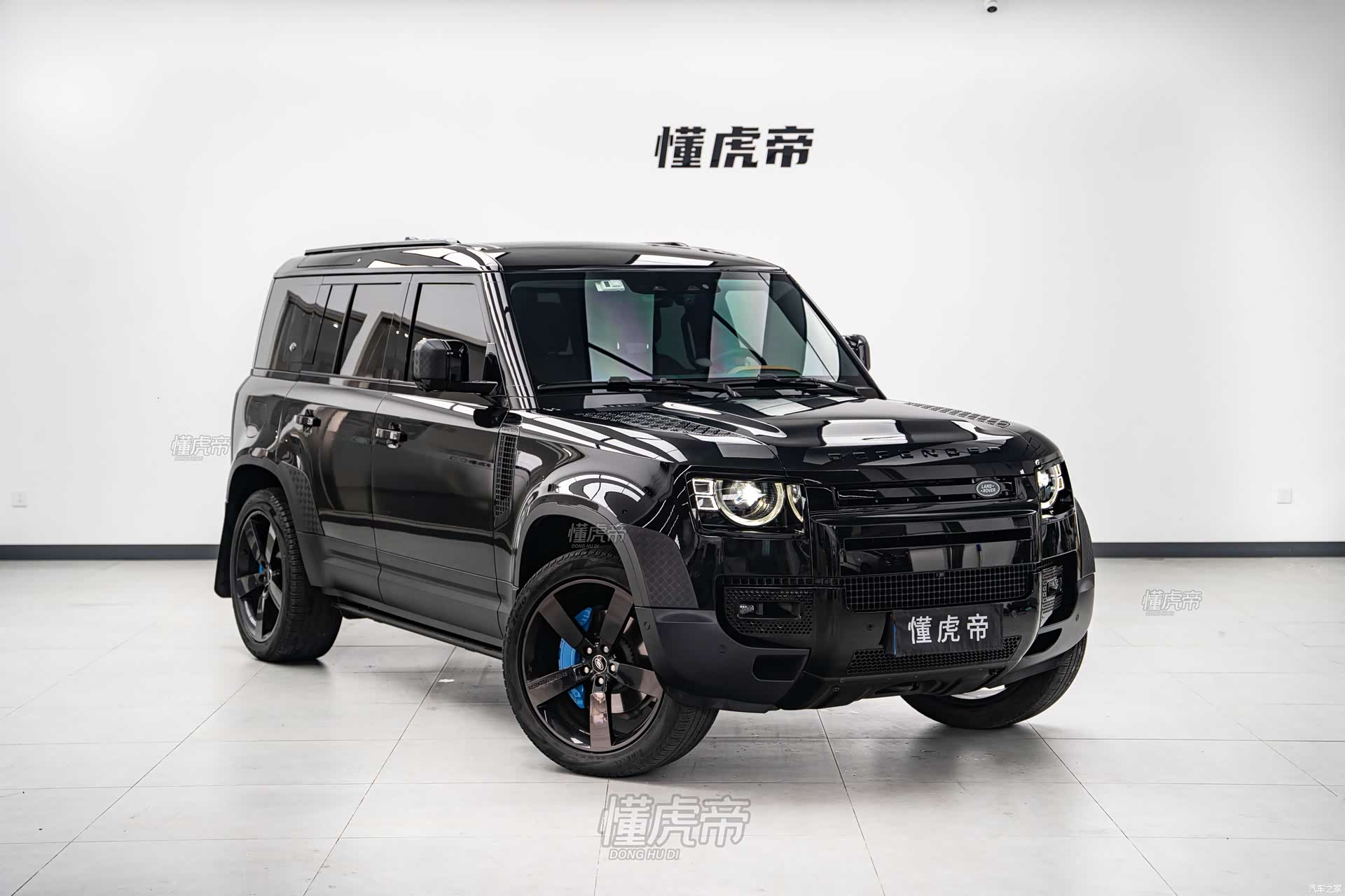Land Rover Defender, 2023 3