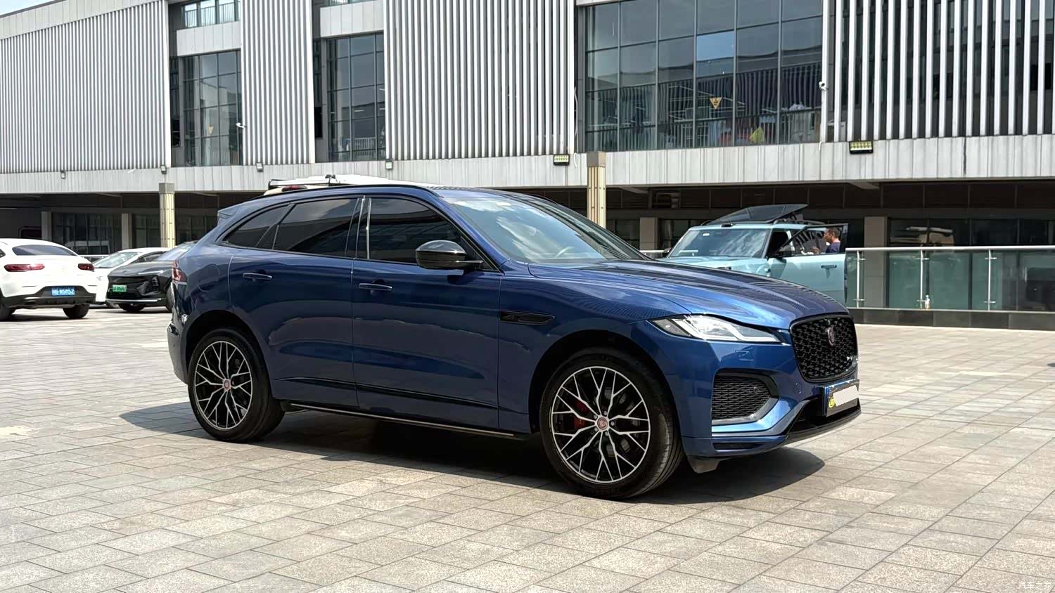 Jaguar F-PACE, 2022 3