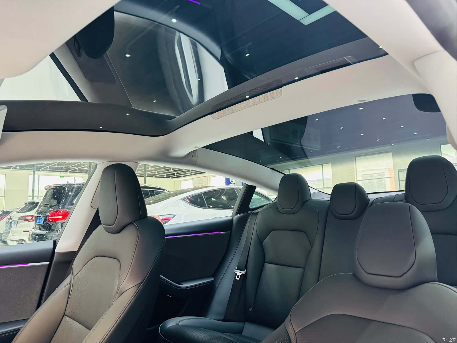 Tesla Model 3, 2024 11