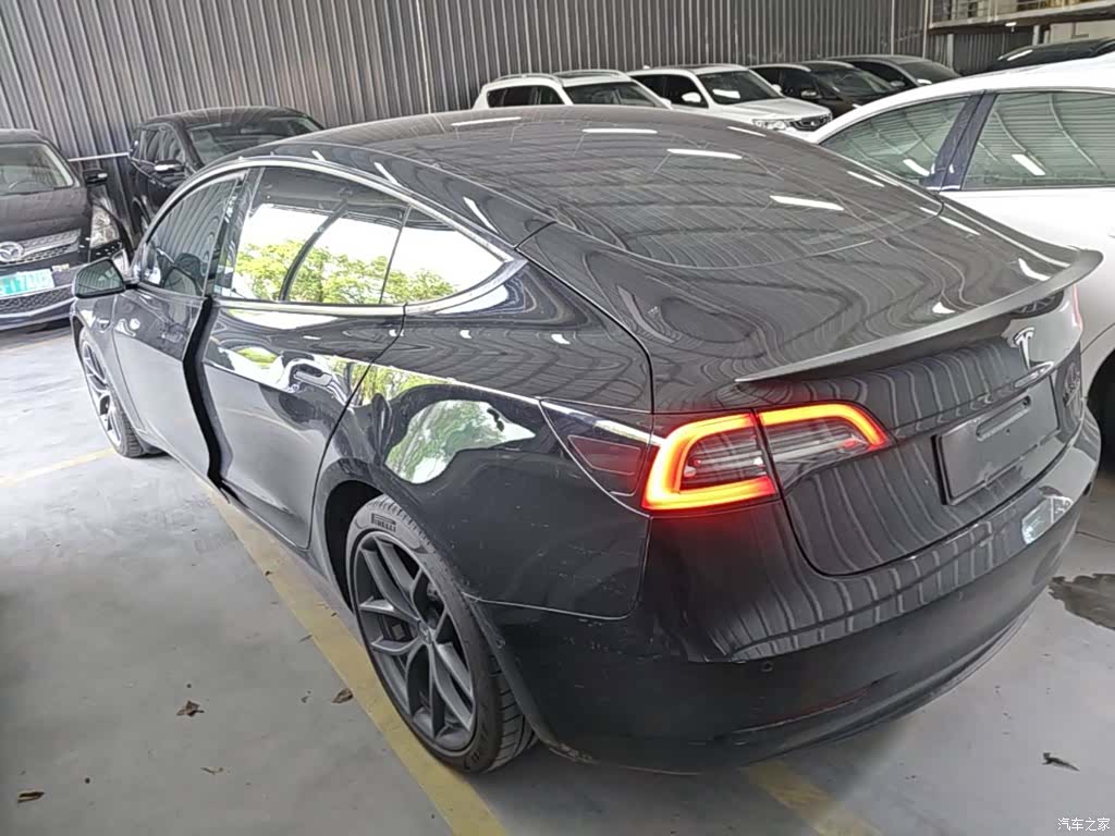 Tesla Model 3, 2023 все фото