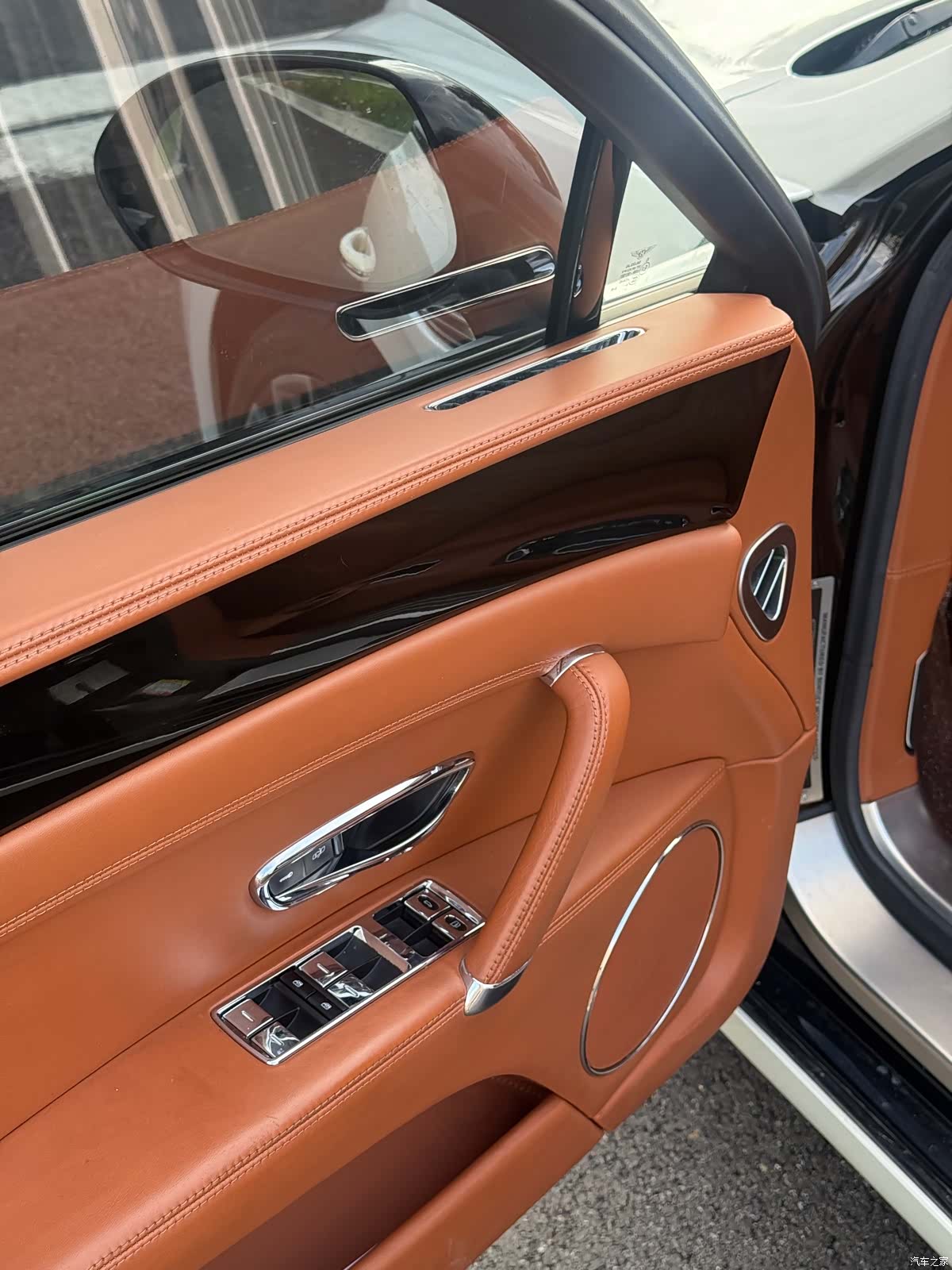 Bentley Flying Spur, 2017 12