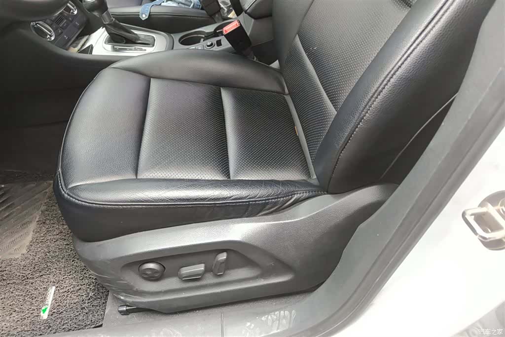 Audi Q3, 2015 9