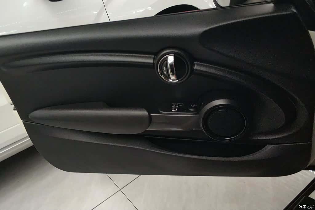 Mini ONE, 2015 7