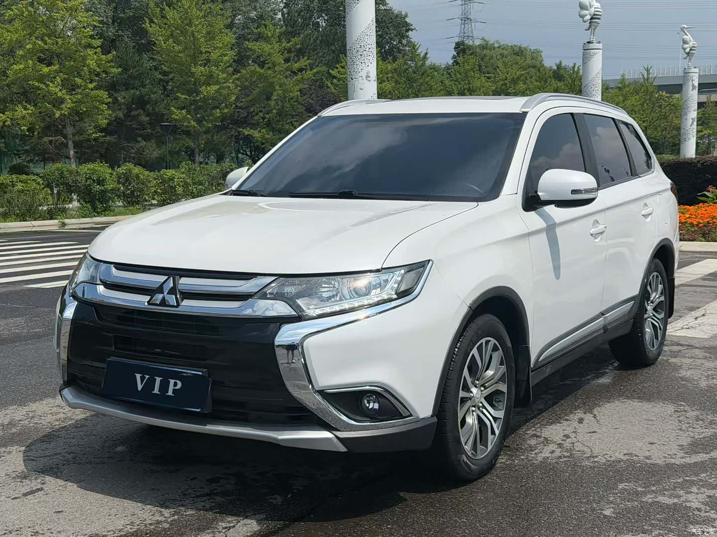 Mitsubishi Outlander, 2017 1