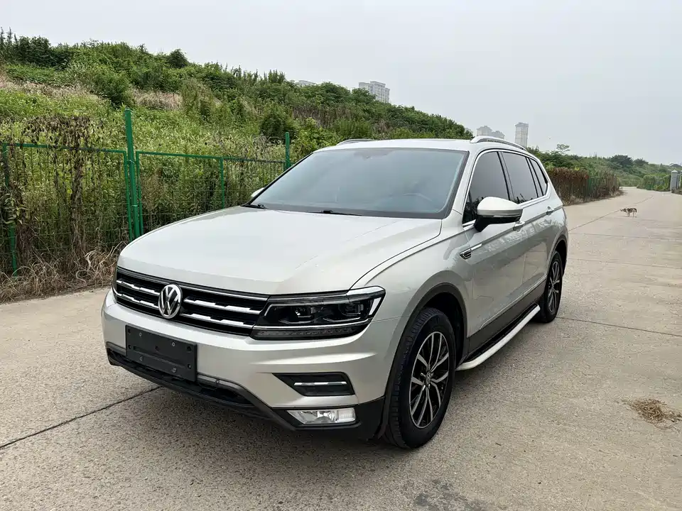 Volkswagen Tiguan L