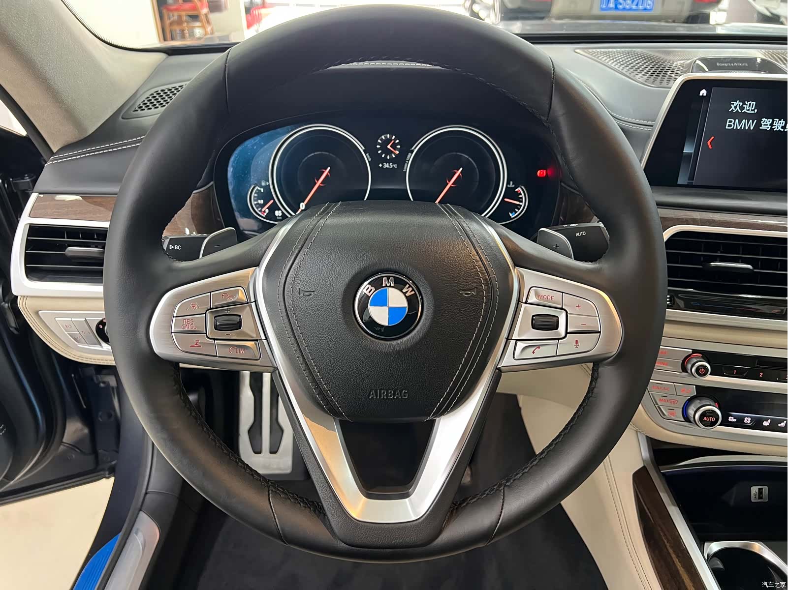 BMW 7 Series, 2018 все фото