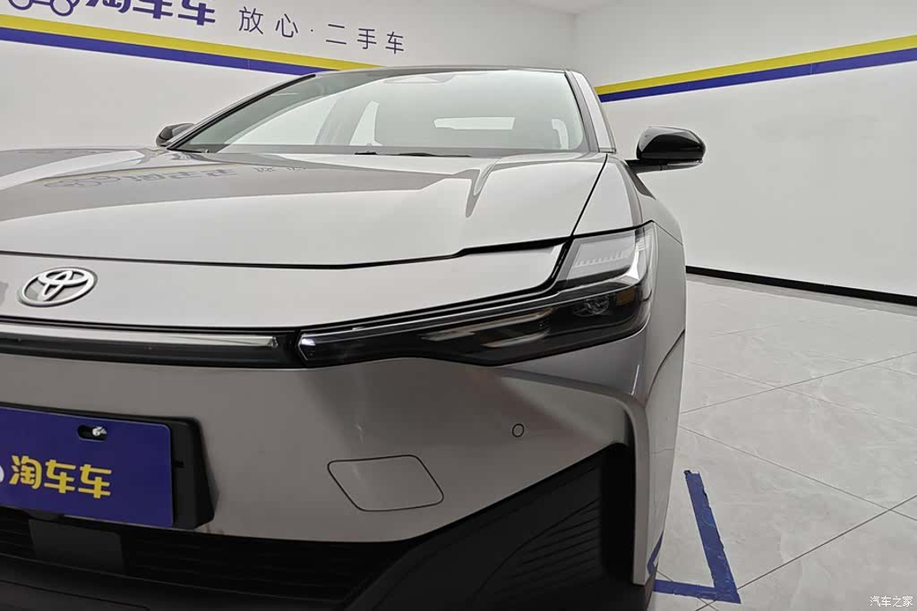 Toyota bZ3, 2026 все фото