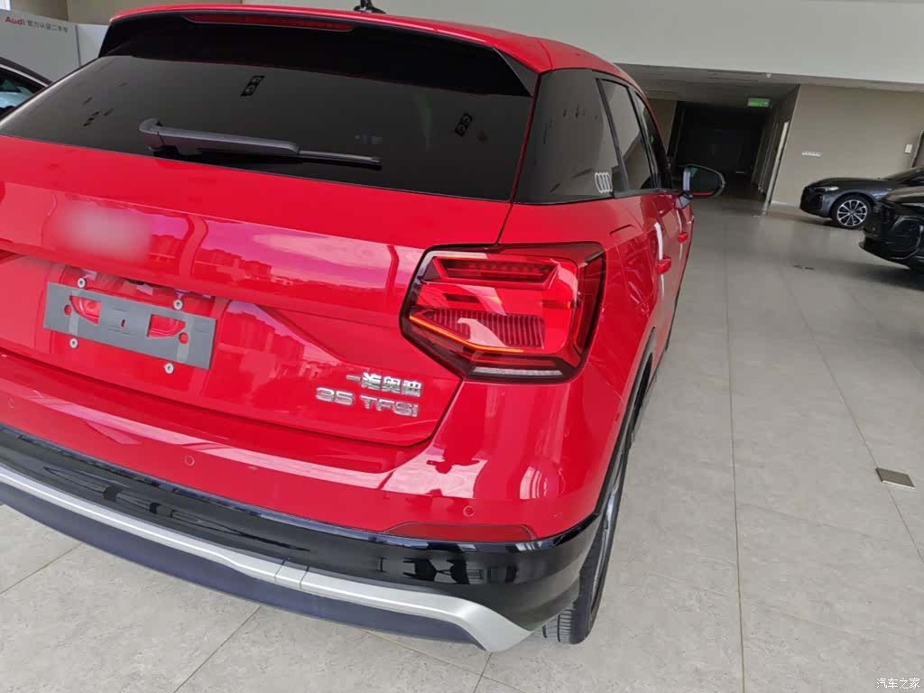 Audi Q2L, 2021 8