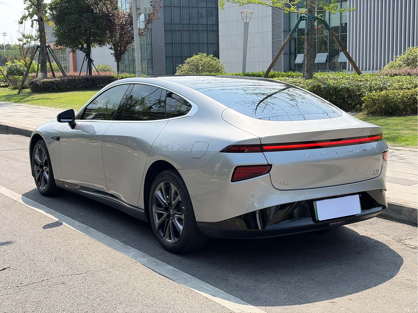 Xpeng P7, 2022 9