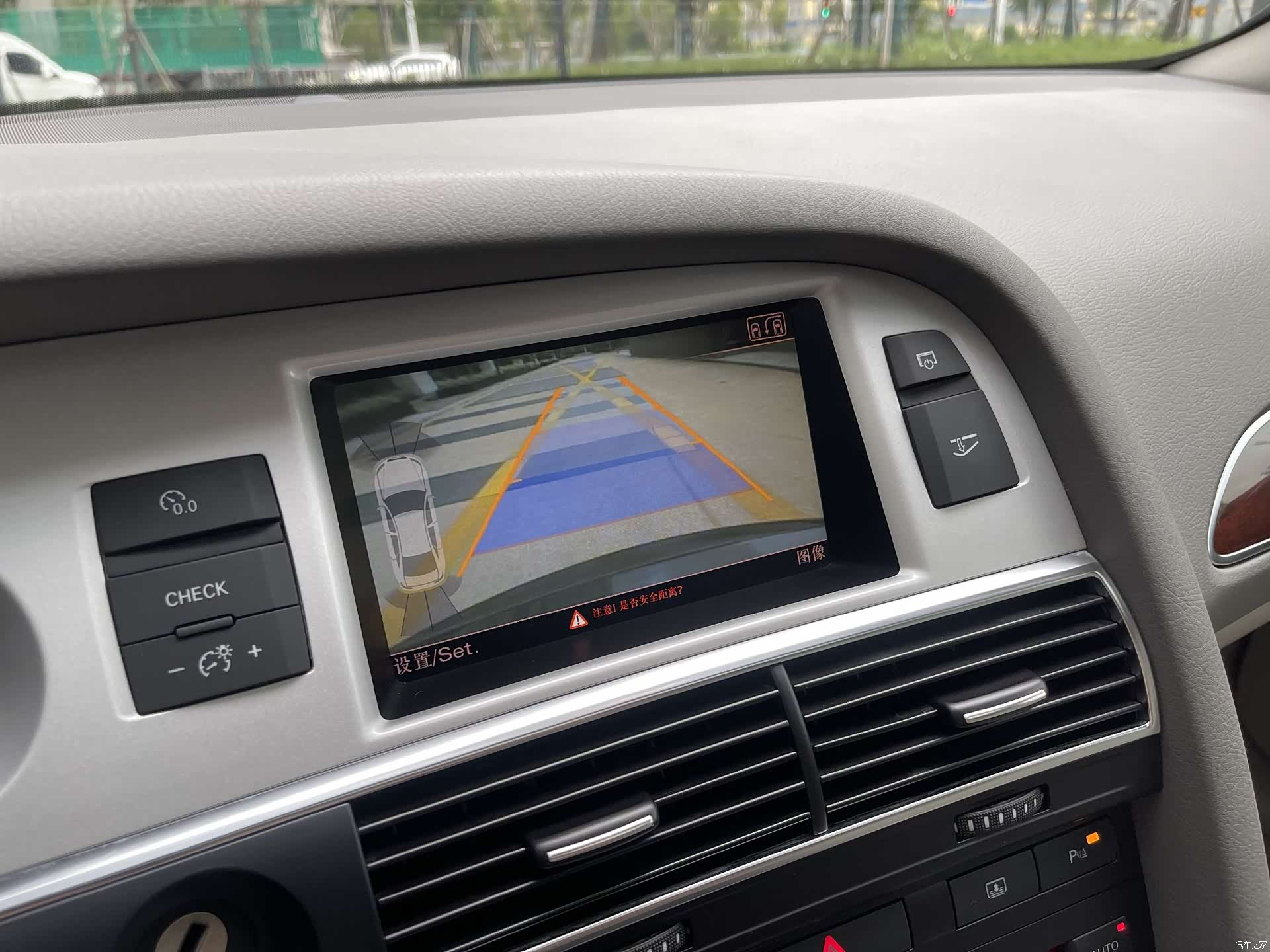 Audi A6L, 2011 18