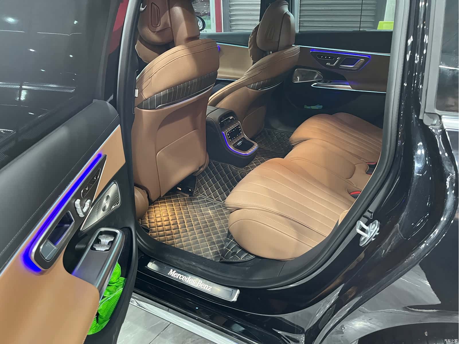 Mercedes-Benz E-Class, 2024 9