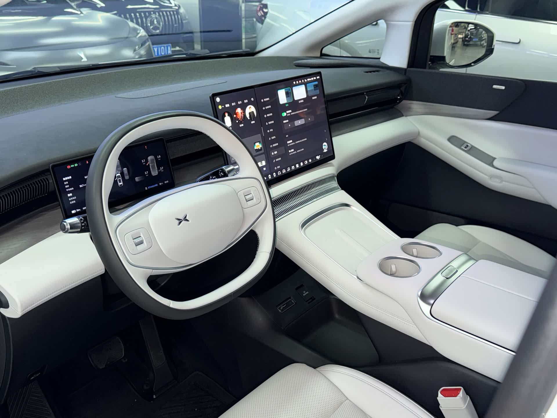 Xpeng X9, 2024 21