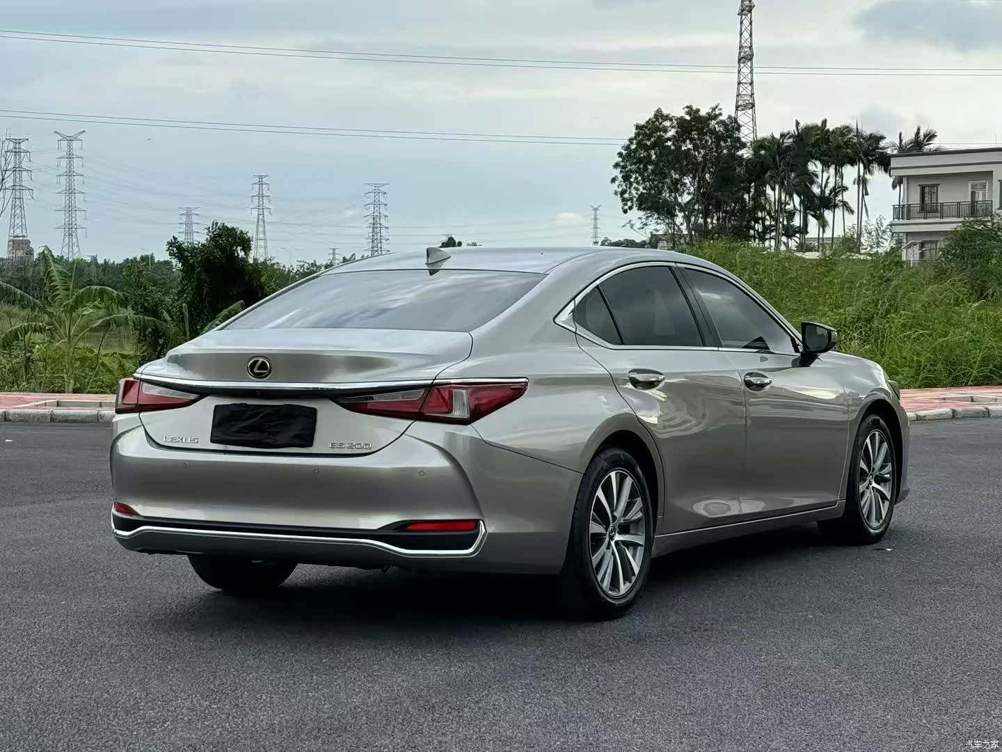 Lexus ES, 2018 9