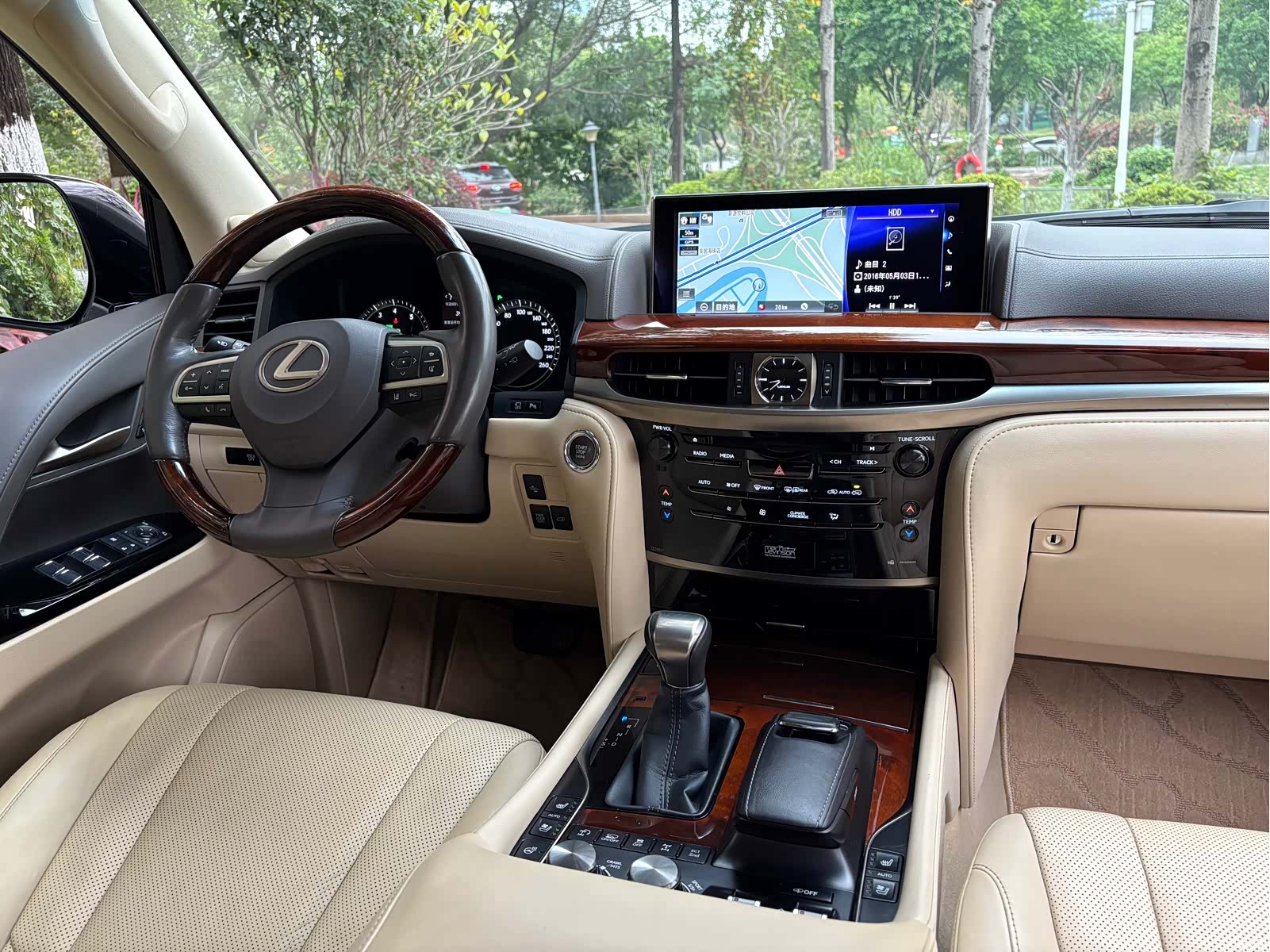 Lexus LX, 2016 20