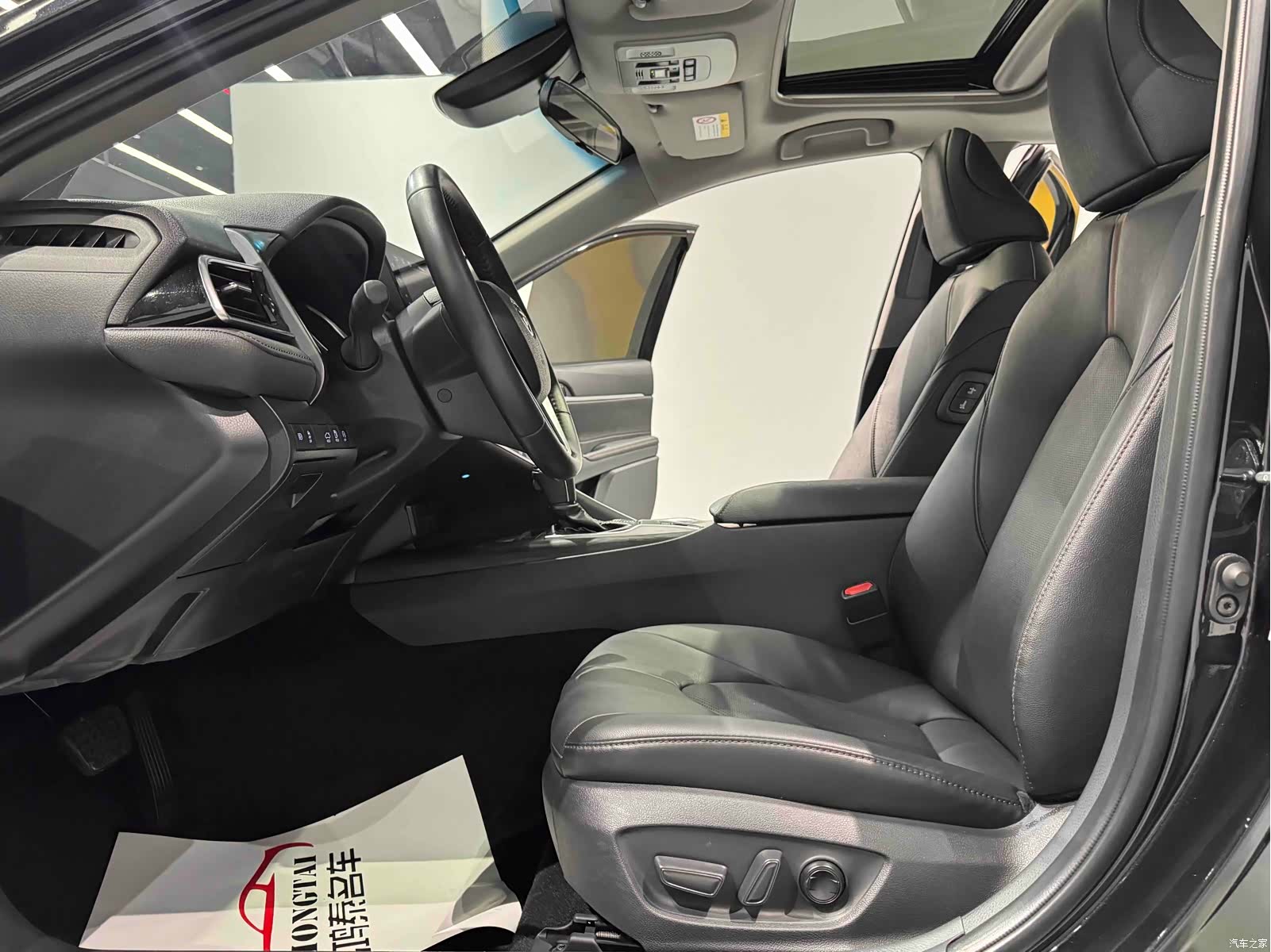 Toyota Camry, 2024 все фото