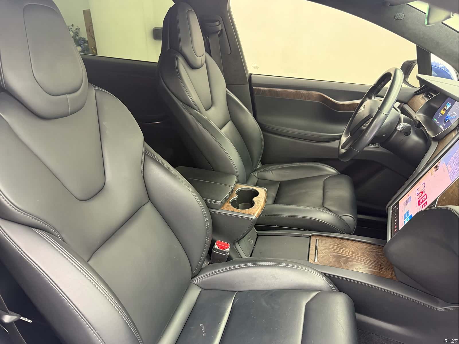 Tesla Model X, 2019 13