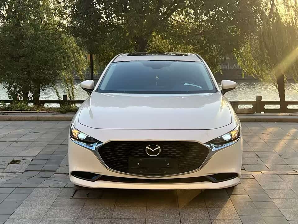 Mazda 3 Angkesaila