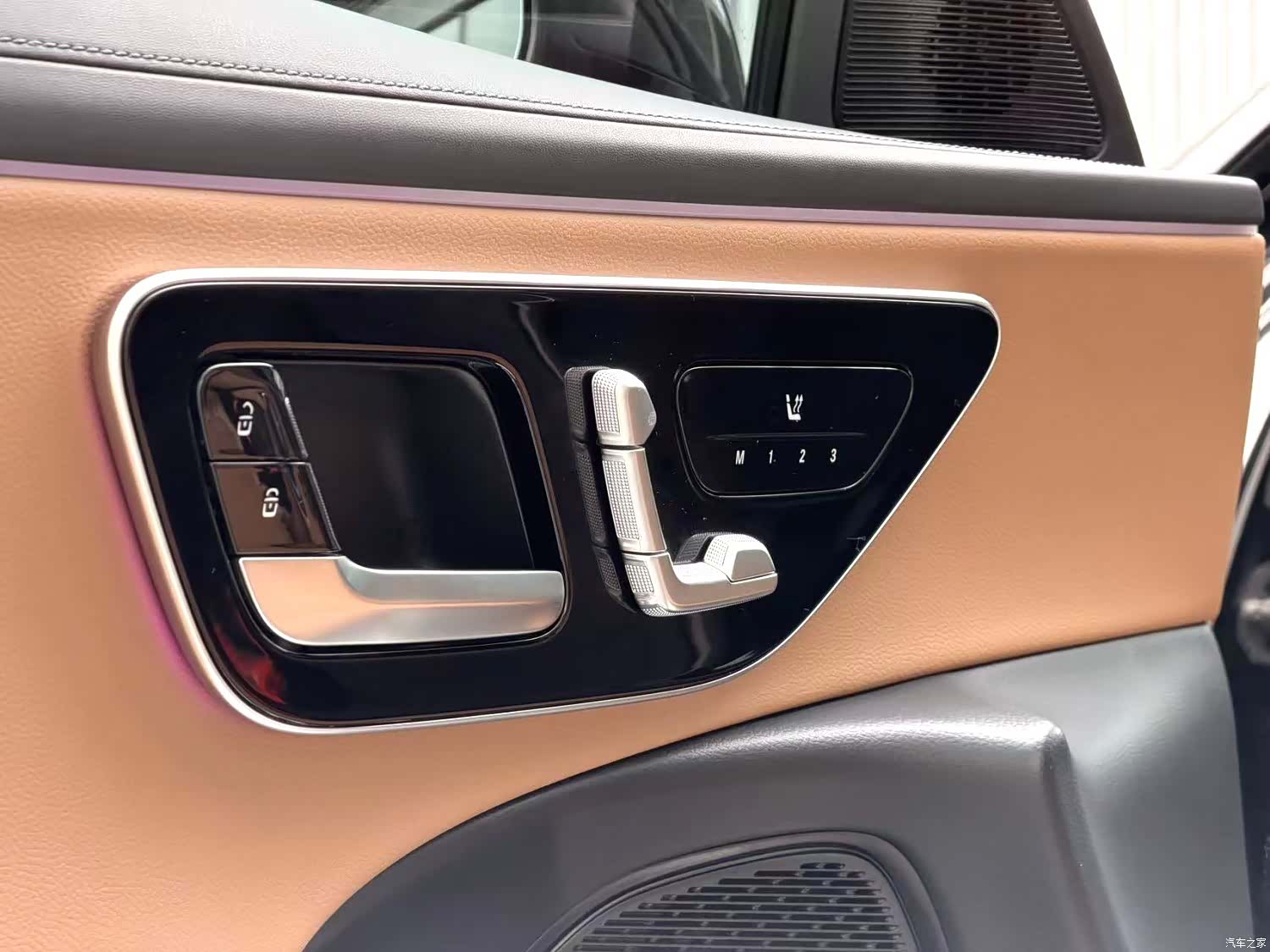 Mercedes-Benz E-Class, 2024 7