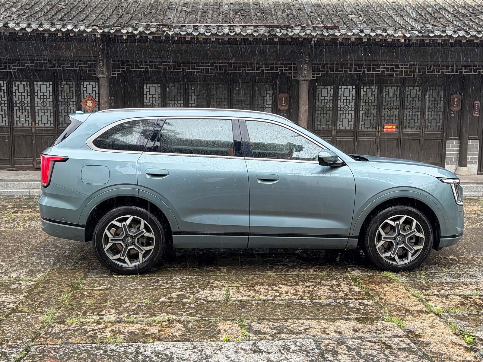 Jetour L7, 2025 13