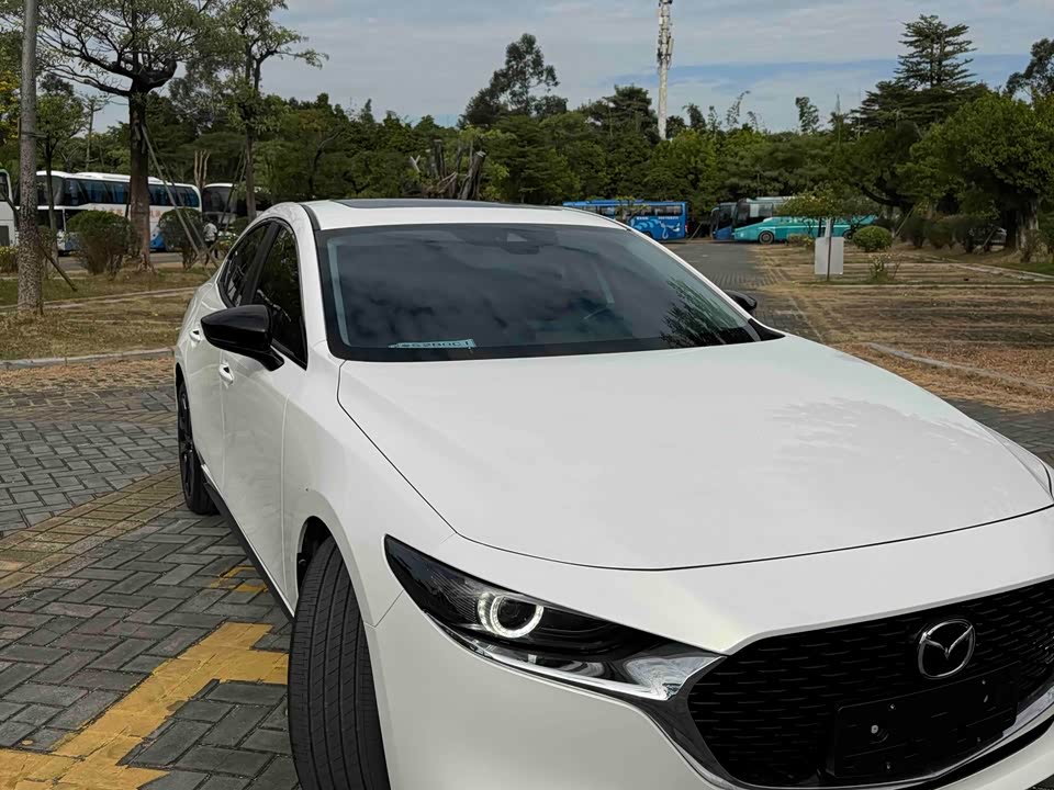 Mazda 3 Angkesaila