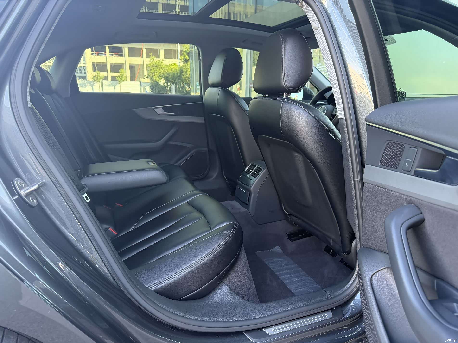 Audi A4L, 2020 7