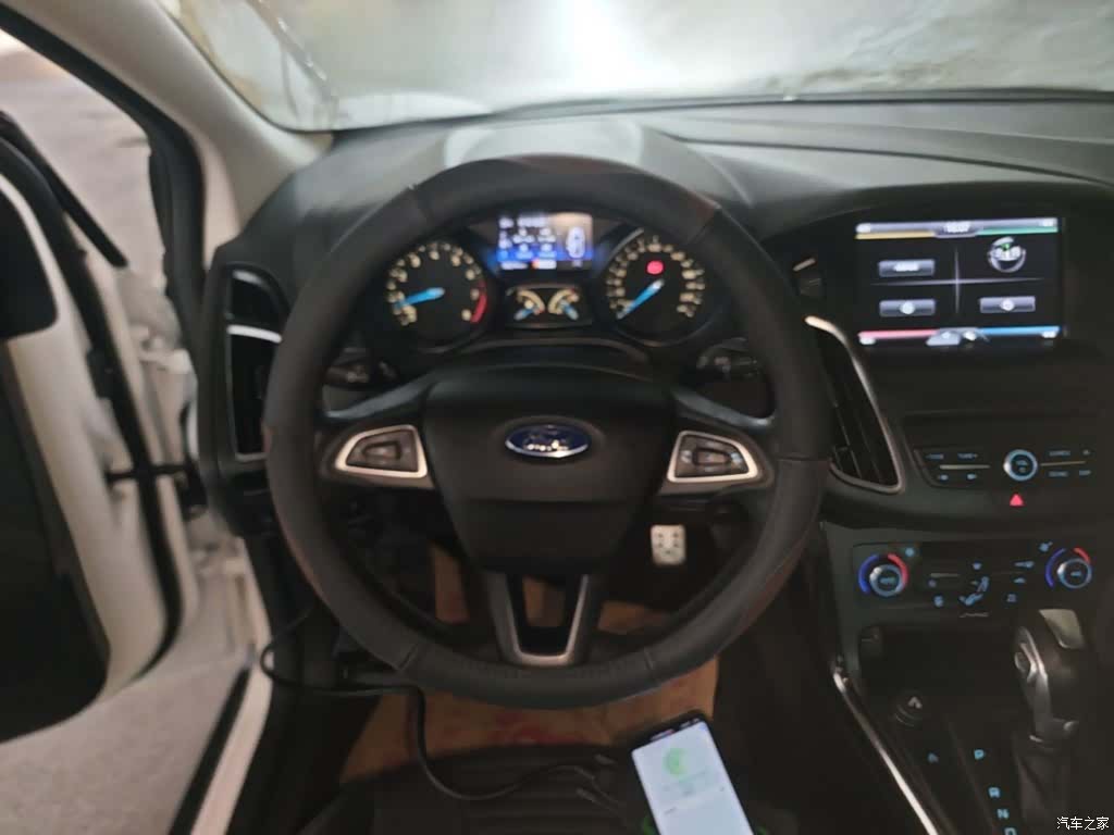 Ford Focus, 2016 11