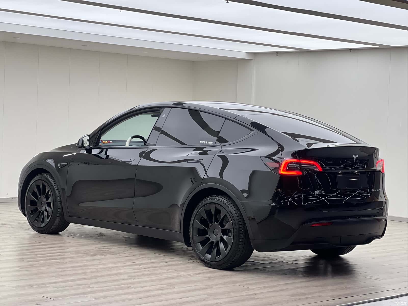 Tesla Model Y, 2021 19