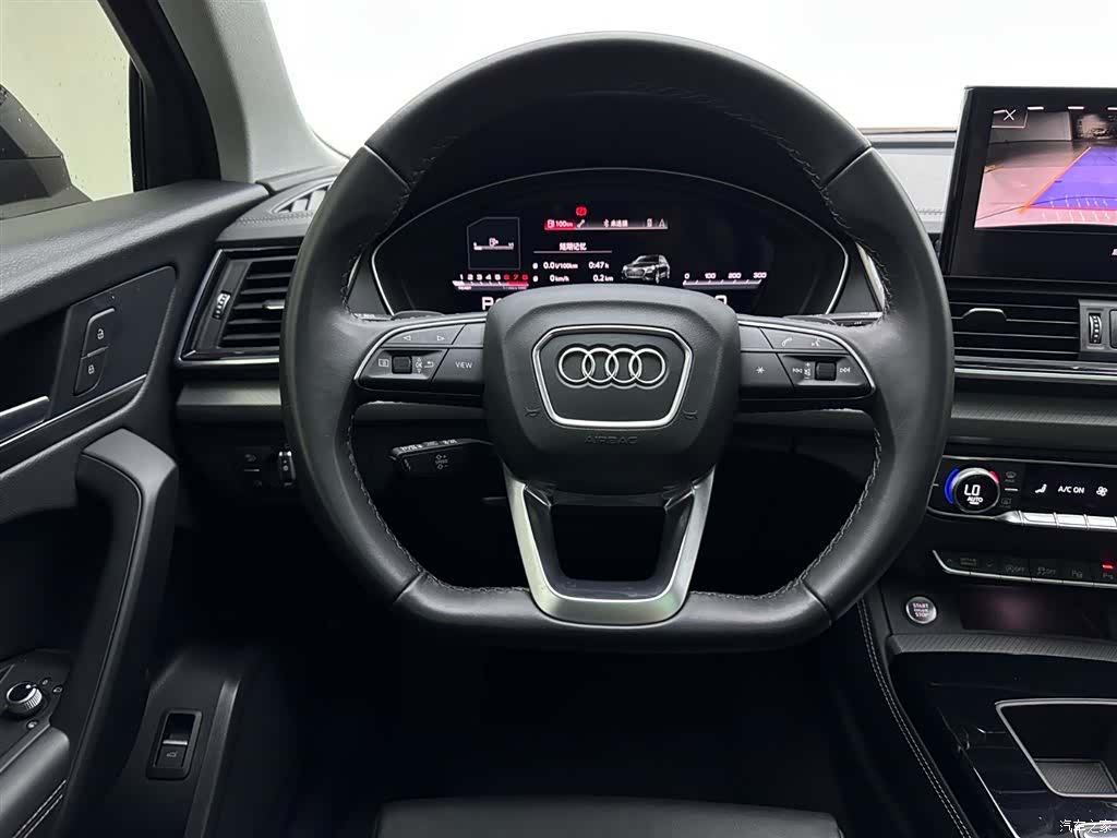Audi Q5L, 2022 10