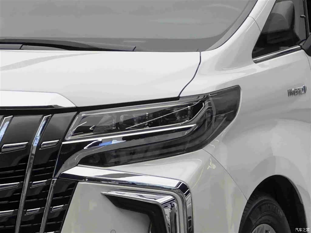 Toyota Alphard, 2021 3